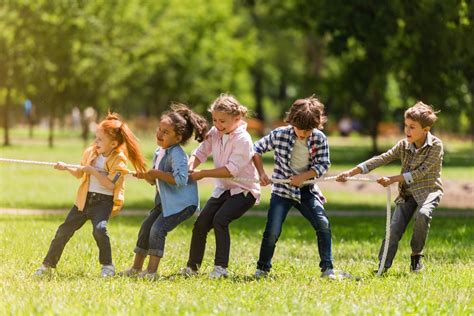 JUEGOS POPULARES .